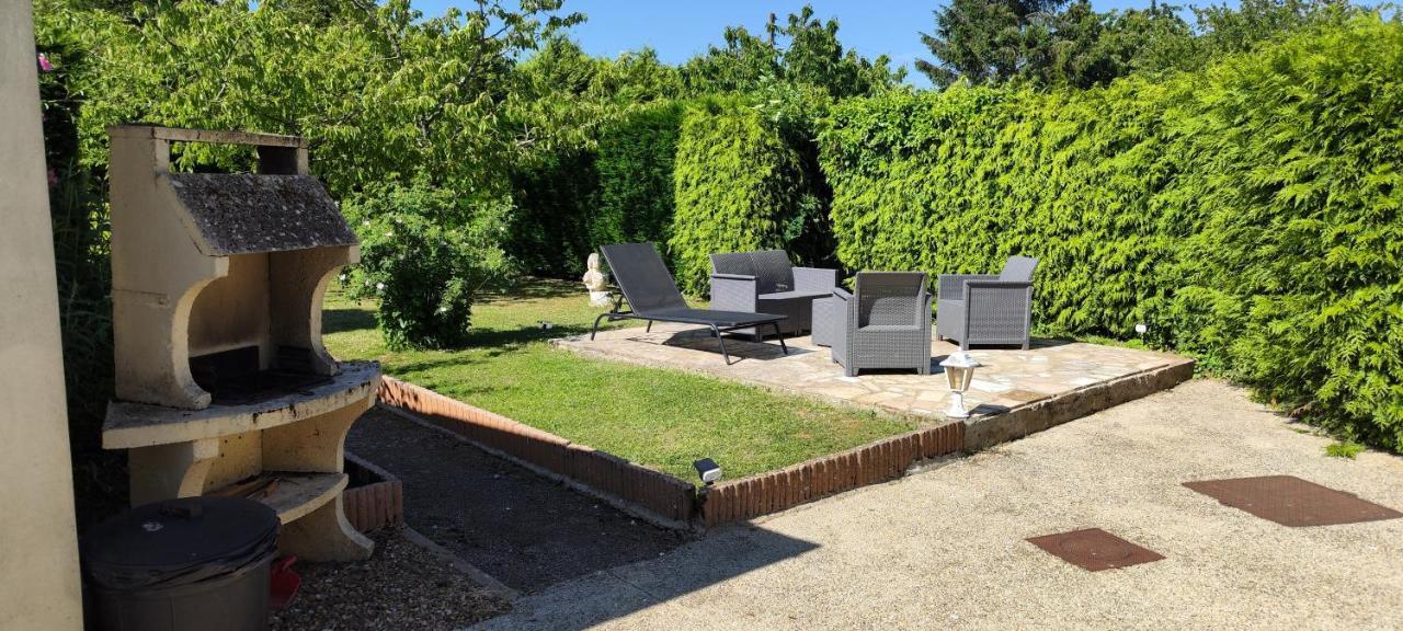 Maison De Village Avec Exterieur Oysonville Eksteriør billede
